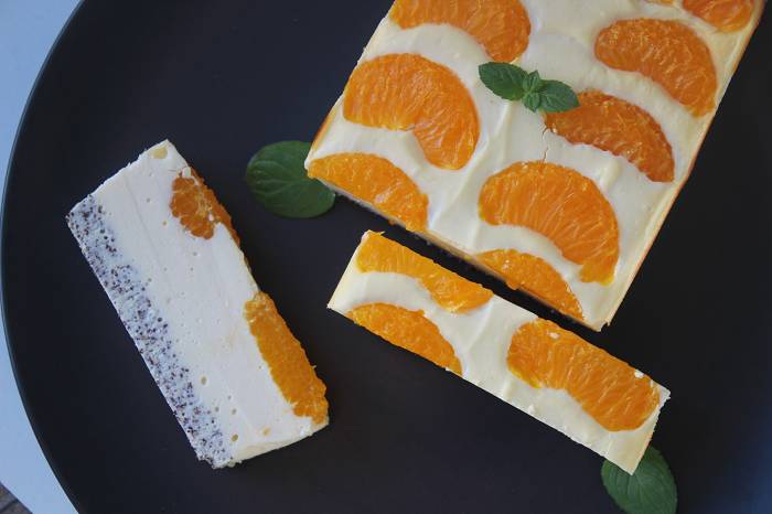 Proteinreicher Mohn-Mandarinen Käsekuchen