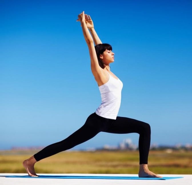 10 Basis Yoga-Übungen für Anfänger | Yoga Training einfach gemacht